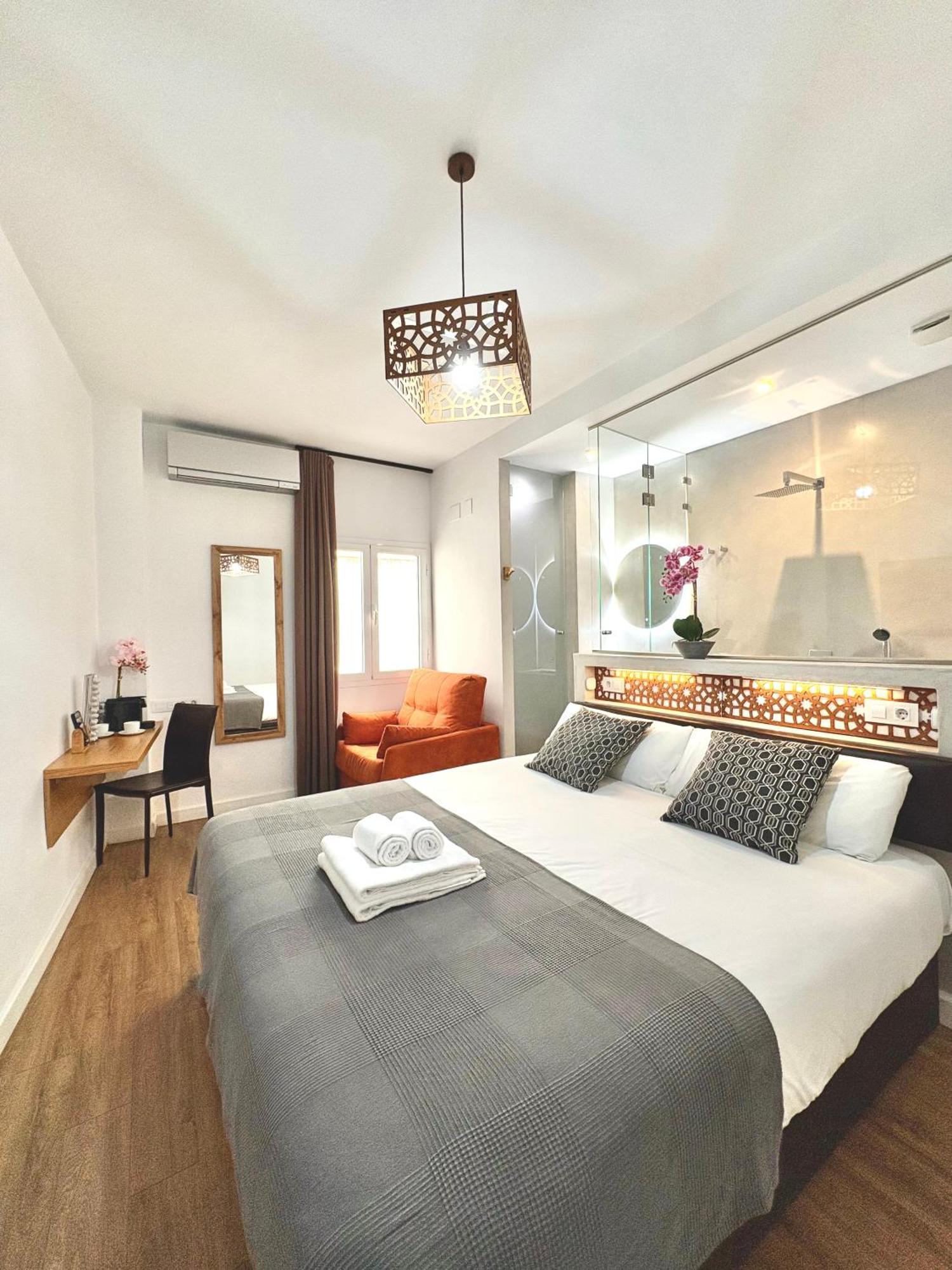 Unique House - Private Spa&Pool -StayinSevilla Kültér fotó