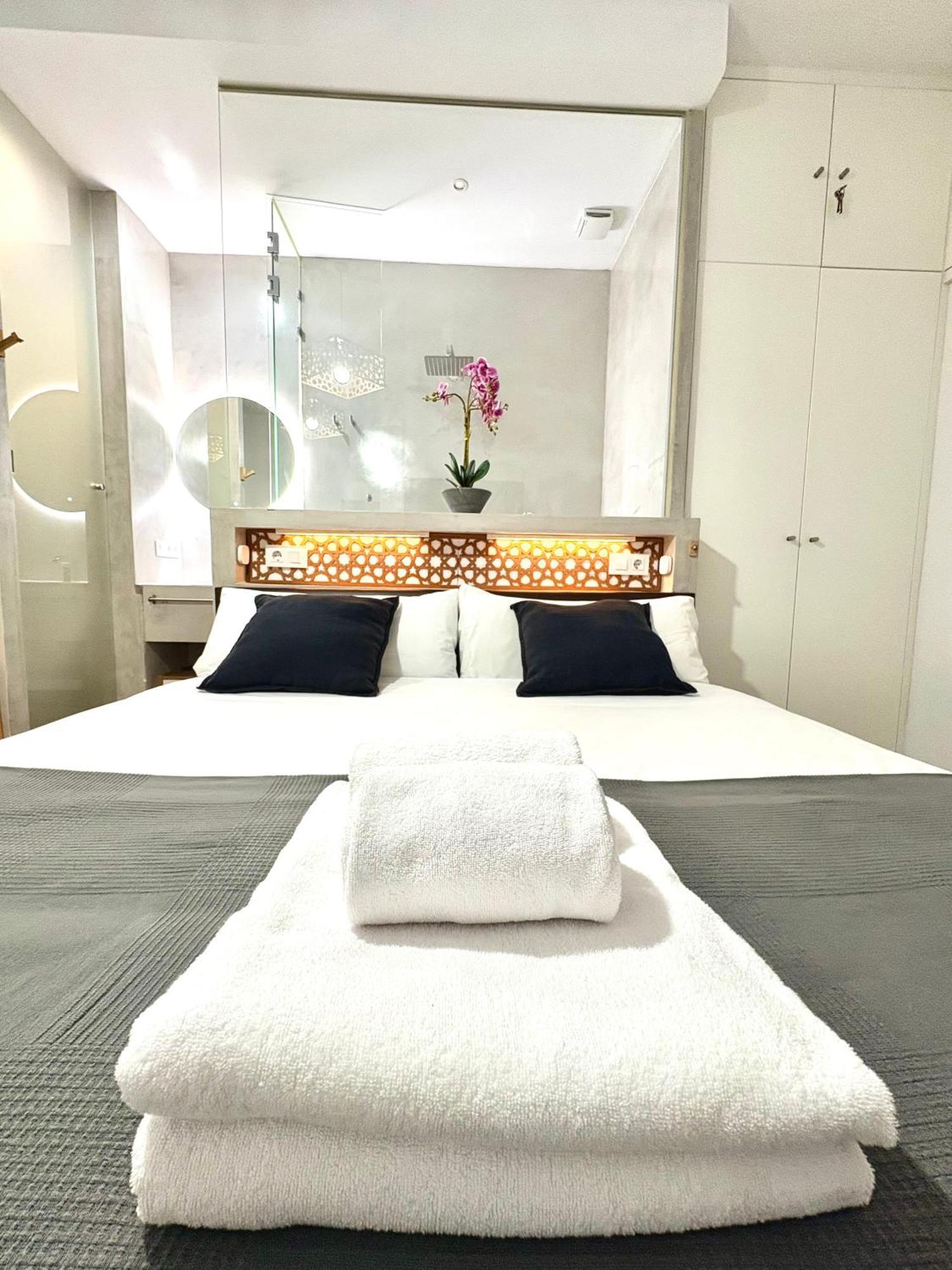 Unique House - Private Spa&Pool -StayinSevilla Kültér fotó