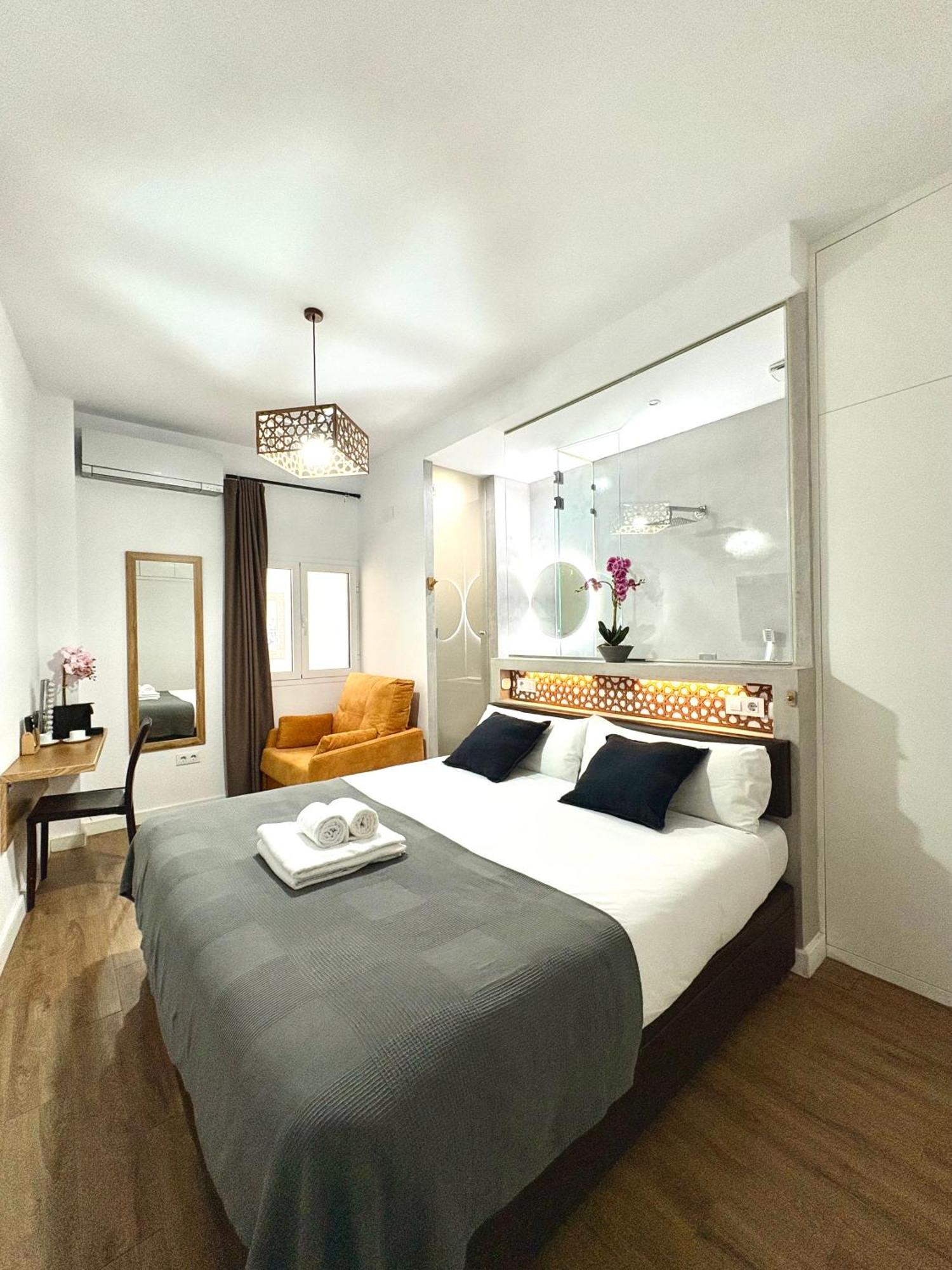 Unique House - Private Spa&Pool -StayinSevilla Kültér fotó